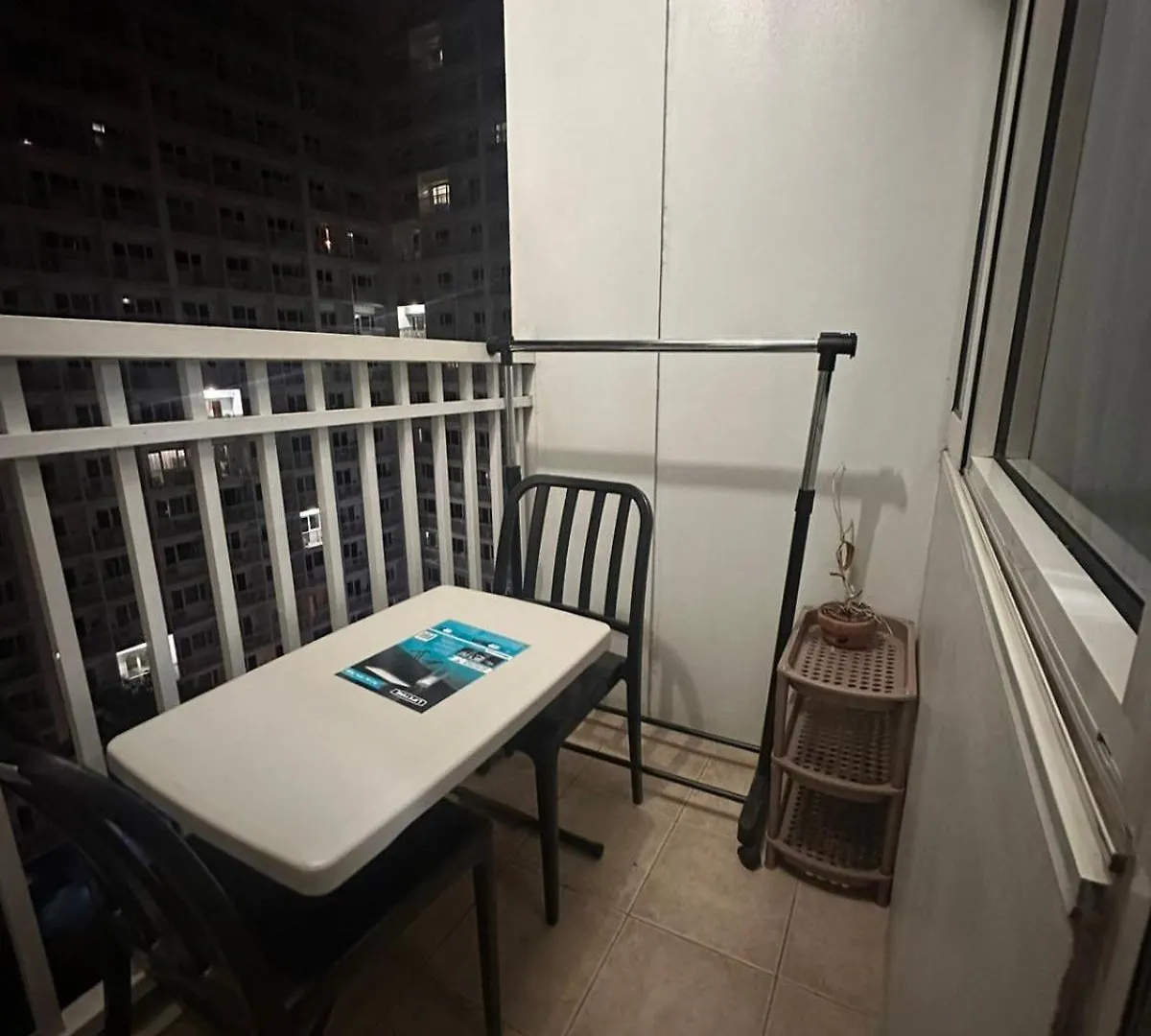 Richnells Staycation In Shore By Bazte Manila Apartment